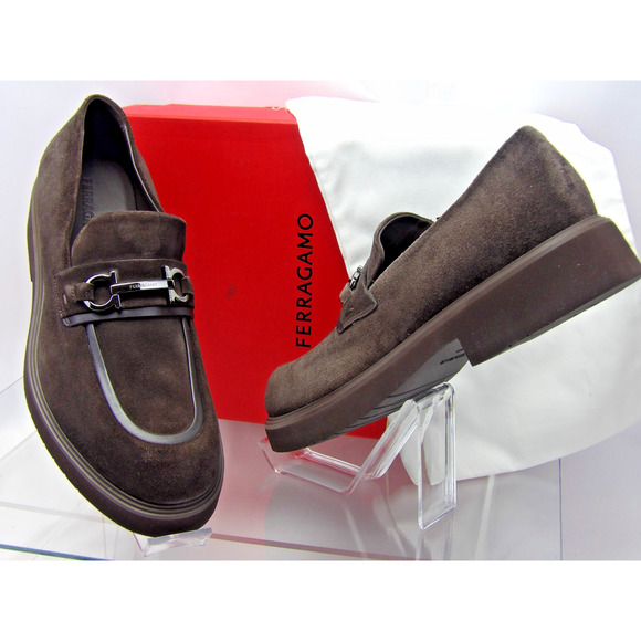 NIB FERRAGAMO FIORELLO BROWN SUEDE LEATHER GANCINI BIT LOGO LOAFERS 10 M ITALY main image 11